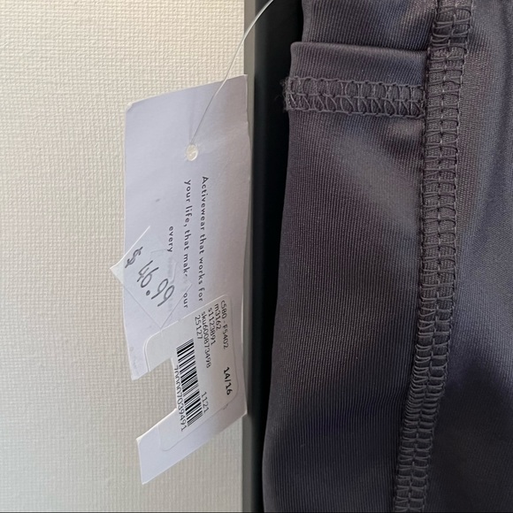 Livi Active 7/8 Legging - Picture 12 of 14